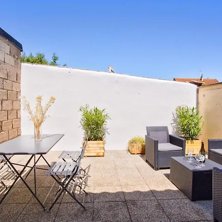 L'atypique, Avec Terrasse A 150m De La Prázdninový dům