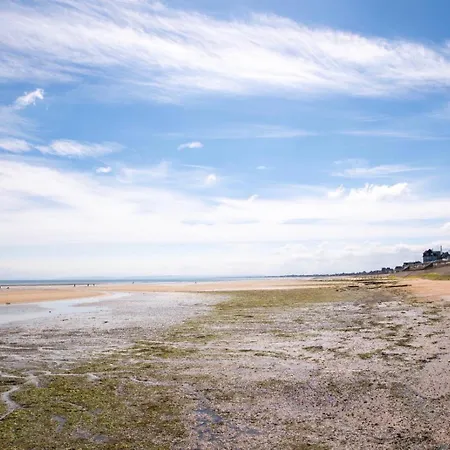 L'atypique, Avec Terrasse A 150m De La Lion-sur-Mer