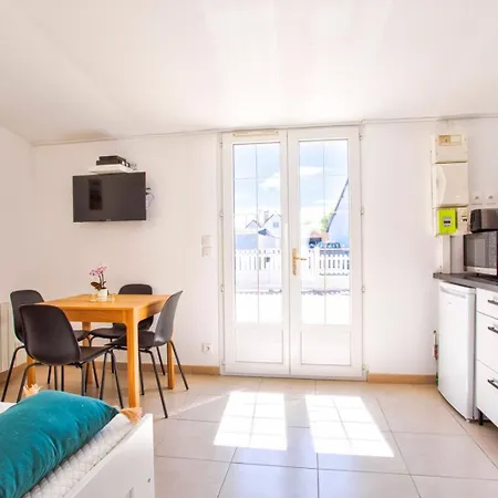 Prázdninový dům L'atypique, Avec Terrasse A 150m De La Lion-sur-Mer